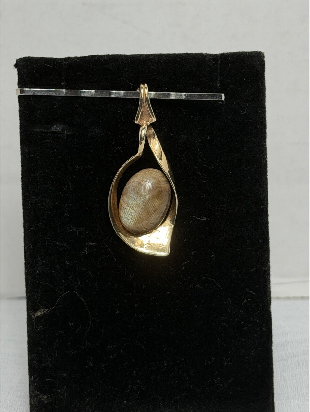 Vintage 14K Yellow Gold Tiger Eye Teardrop Pendant Estate Jewelry Charm